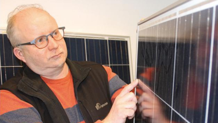 Hybridilämmitys Kari Balk ja Aurinkokeräimet